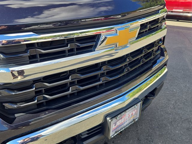 Used 2024 Chevrolet Silverado 1500 LT AWD/4WD image 22