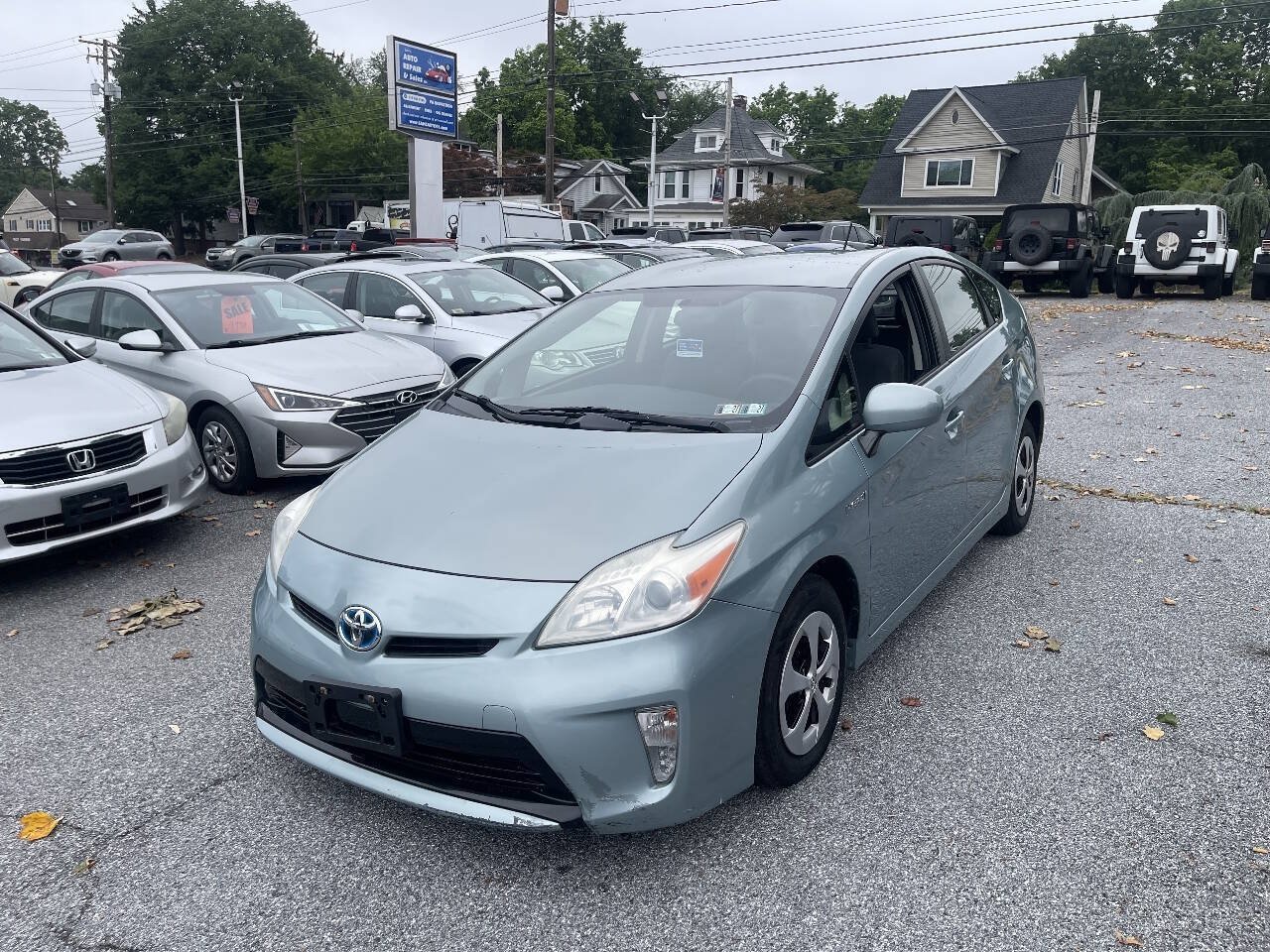 Used 2013 Toyota Prius Two FWD image 1