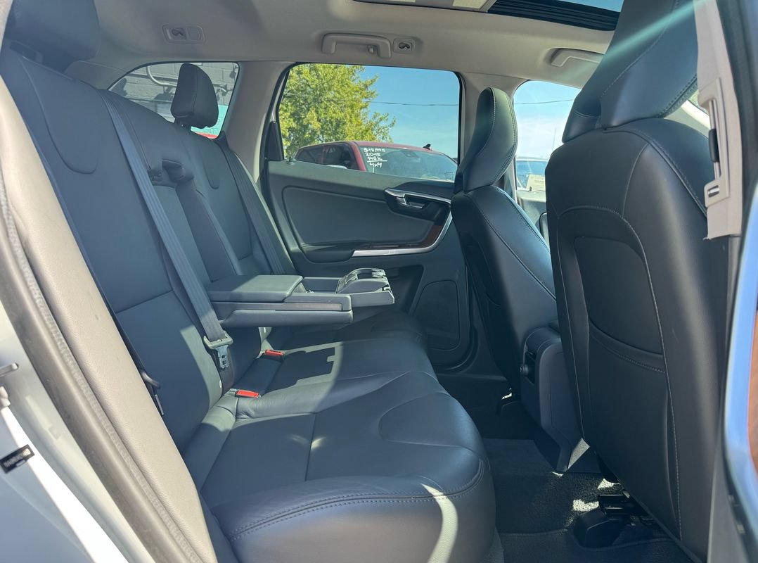Used 2017 Volvo XC60 T6 Inscription w/ Protection Package AWD/4WD image 10