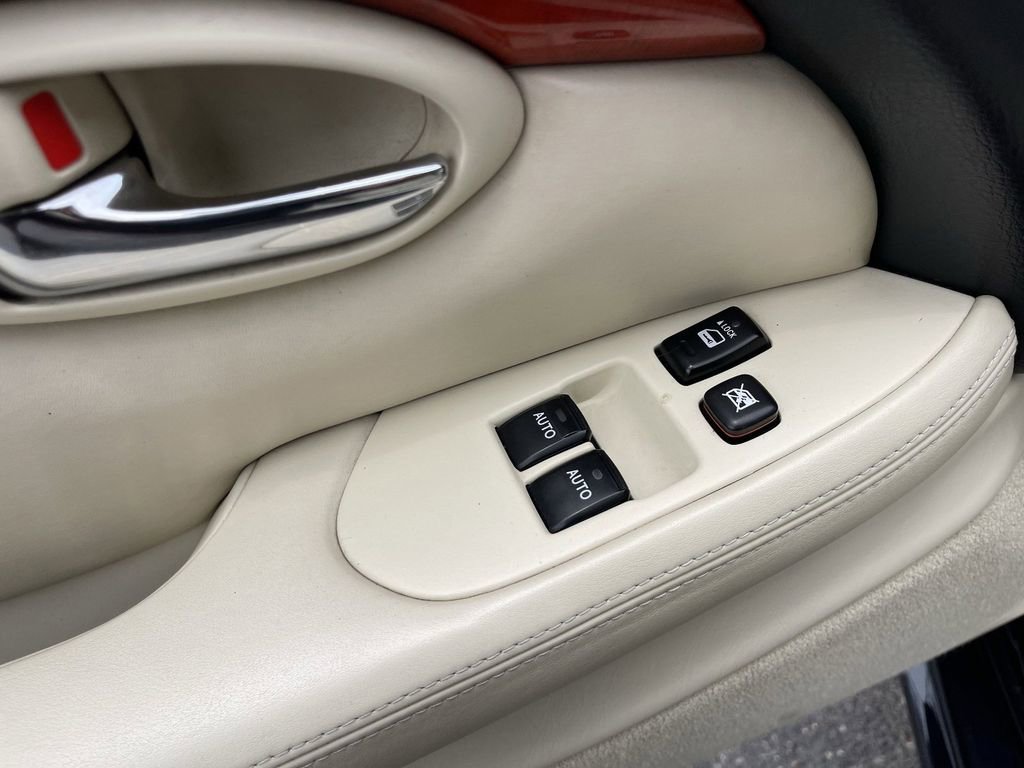 Used 2007 Lexus SC 430 Convertible RWD image 21