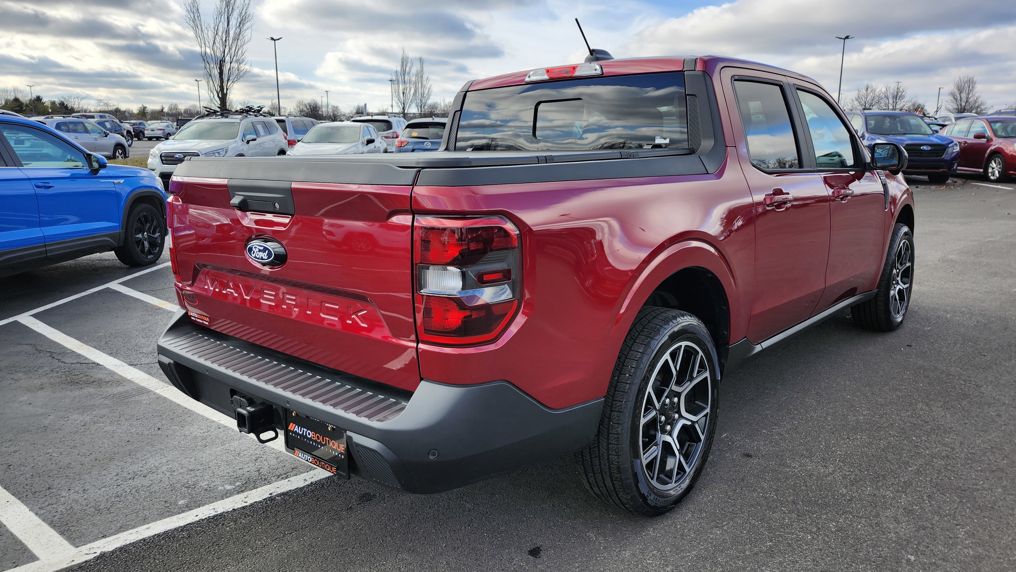 Used 2025 Ford Maverick Lariat w/ 4K Tow Package image 16