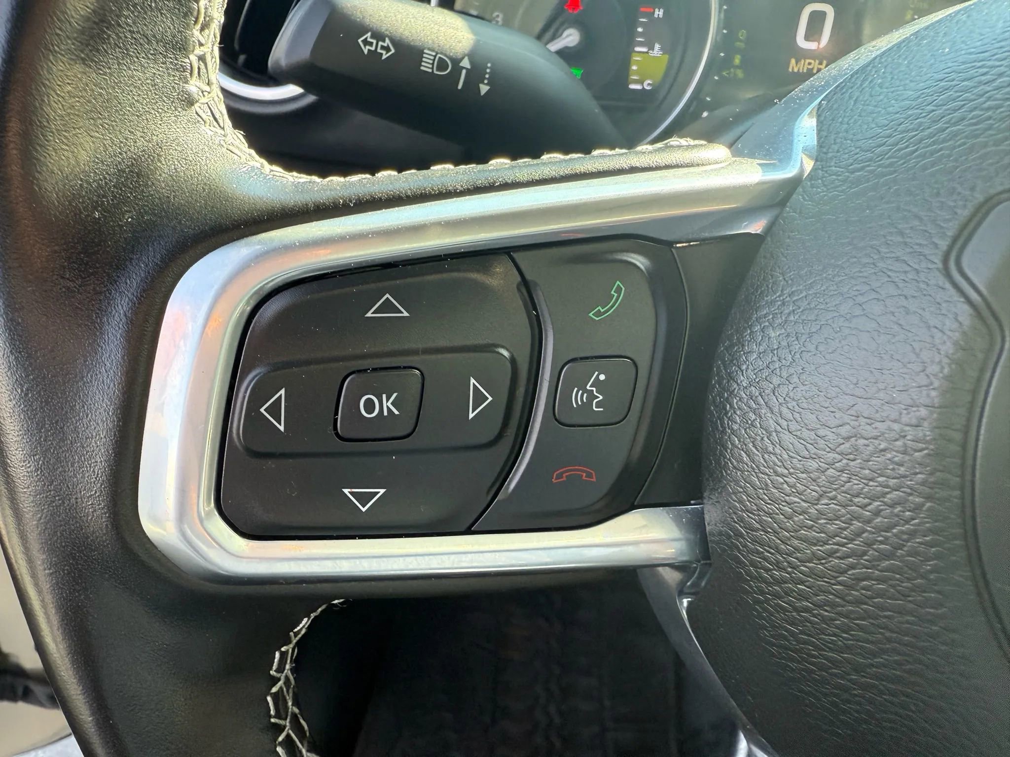 Used 2022 Jeep Wrangler Unlimited Sahara w/ Cold Weather Group image 16