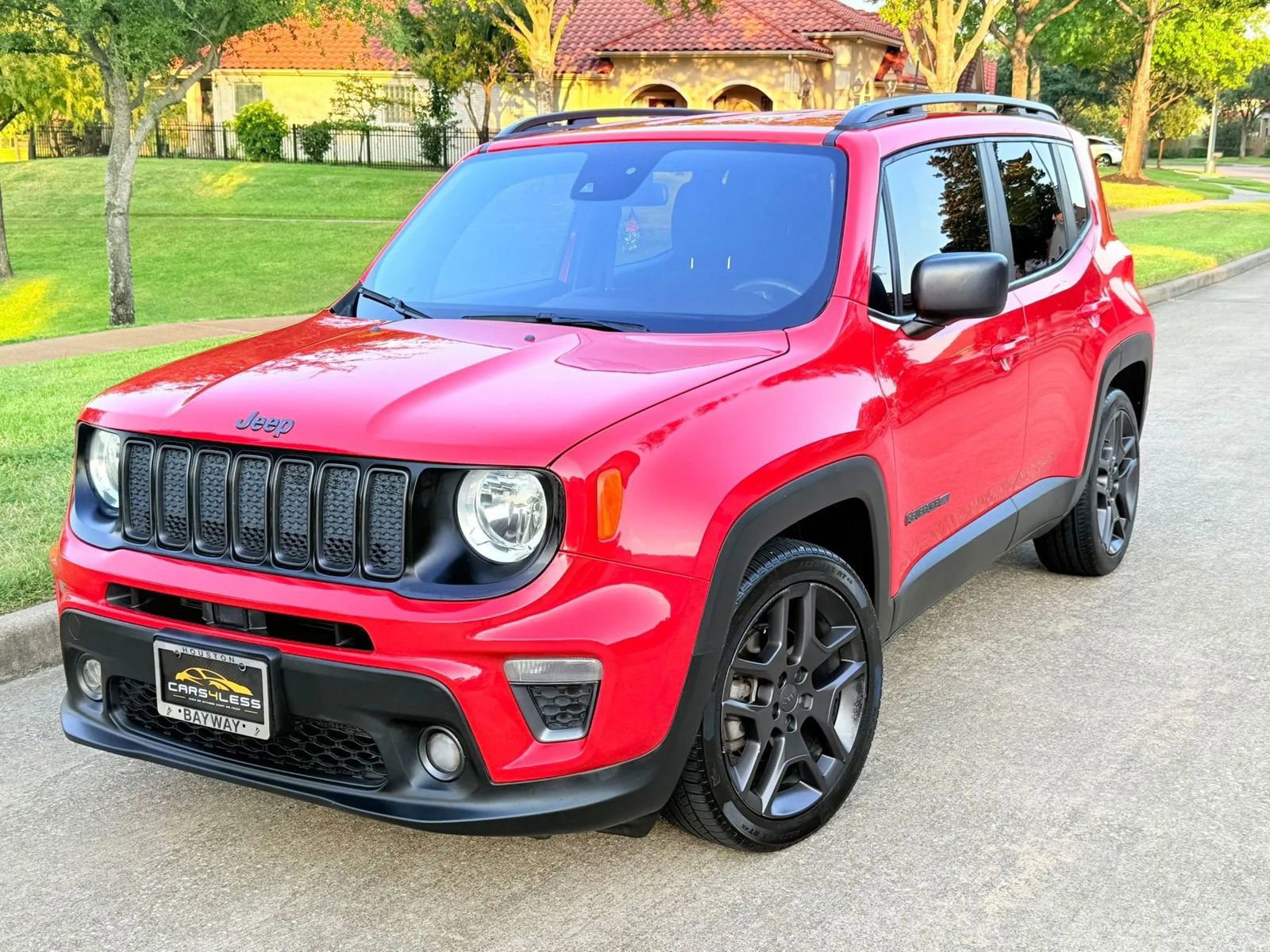 Used 2021 Jeep Renegade Latitude image 1