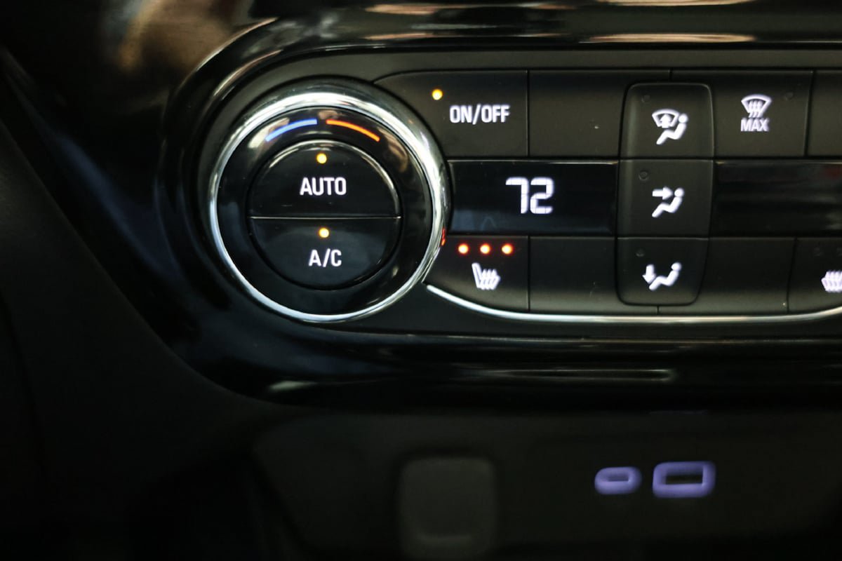 Used 2024 Chevrolet Trax ACTIV FWD image 8