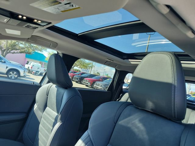 New 2026 Mitsubishi Outlander SE image 18