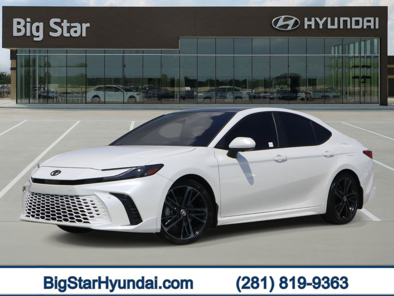 Used 2025 Toyota Camry XSE w/ Premium Plus Package FWD image 1