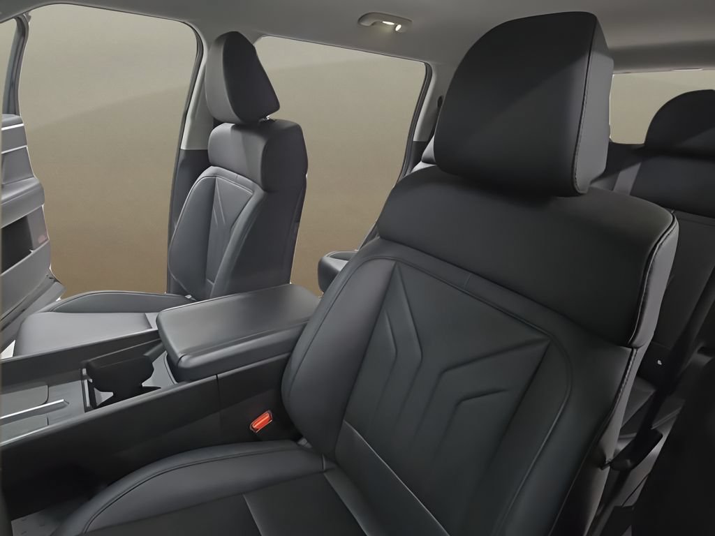Used 2025 Hyundai Santa Fe SEL AWD/4WD image 15