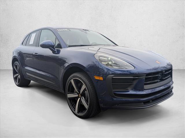 Used 2023 Porsche Macan image 3