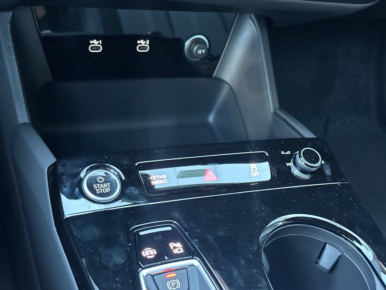 New 2027 Audi Q6 e-tron Premium AWD/4WD image 18