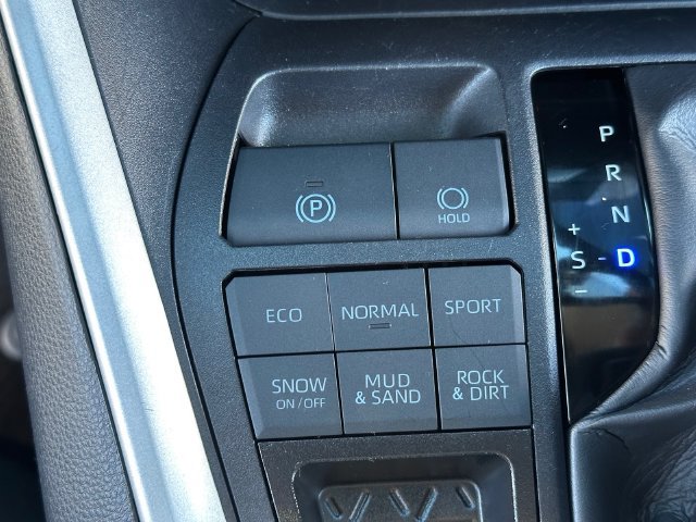 Certified 2025 Toyota RAV4 XLE AWD/4WD image 19