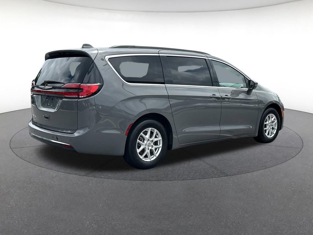 Certified 2022 Chrysler Pacifica Touring-L FWD image 6