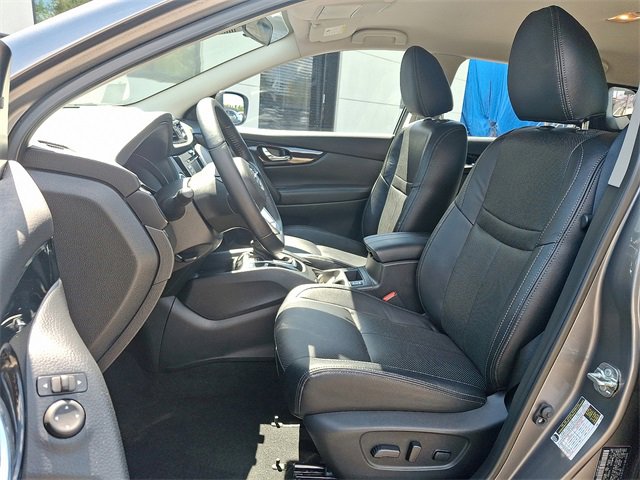 Used 2021 Nissan Rogue Sport SV image 14