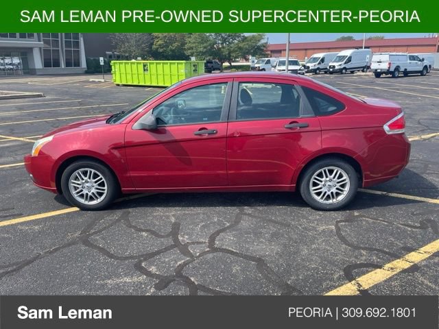 Used 2009 Ford Focus SE FWD image 1
