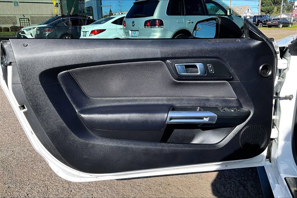 Used 2018 Ford Mustang Coupe image 22