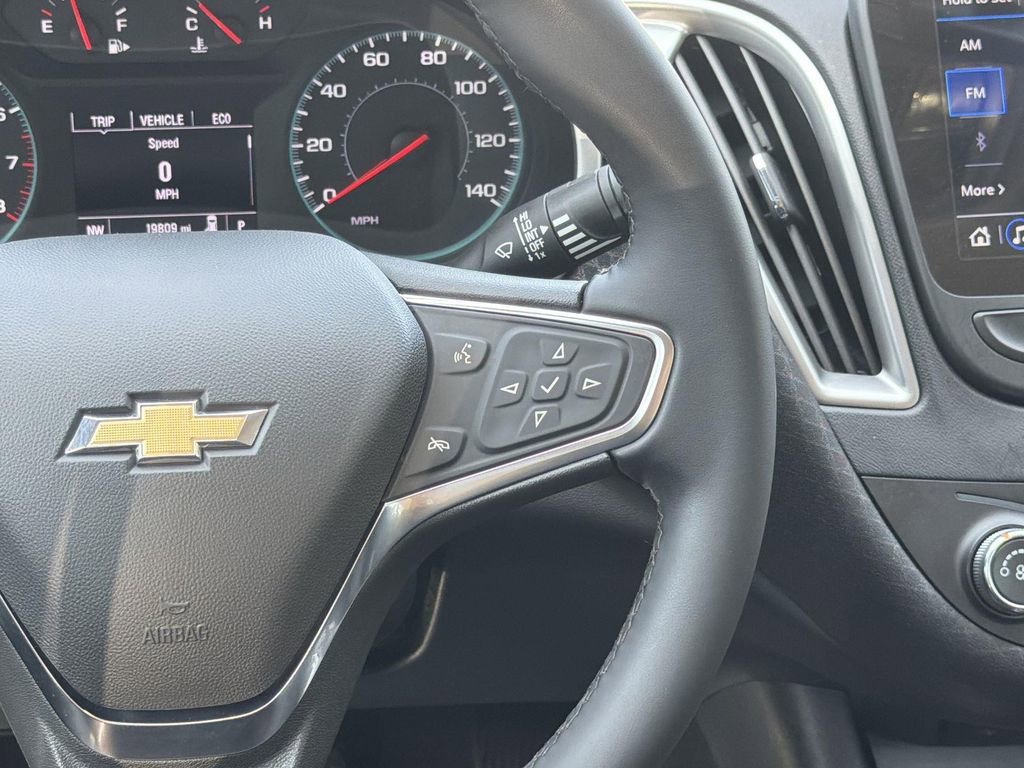 Used 2025 Chevrolet Malibu RS image 9