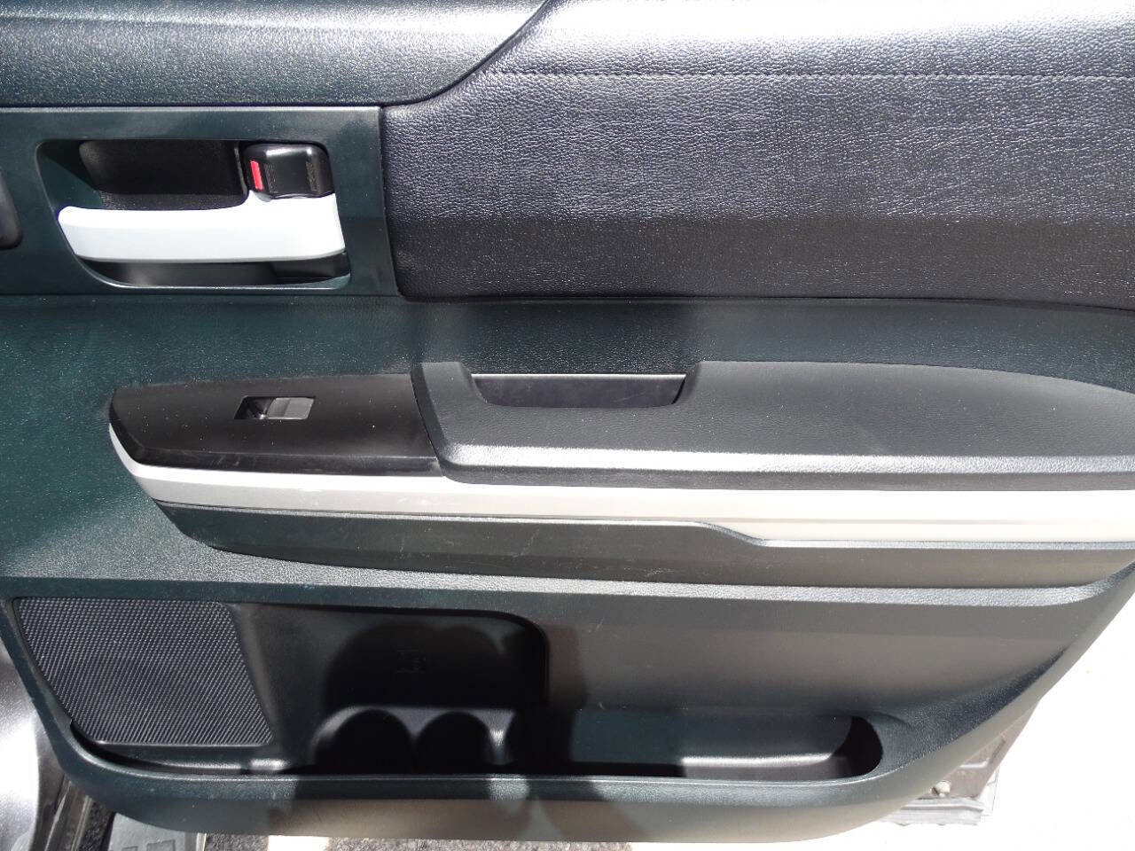 Used 2017 Toyota Tundra SR5 image 38