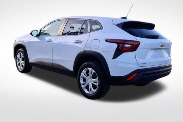 Used 2024 Chevrolet Trax LS FWD image 8