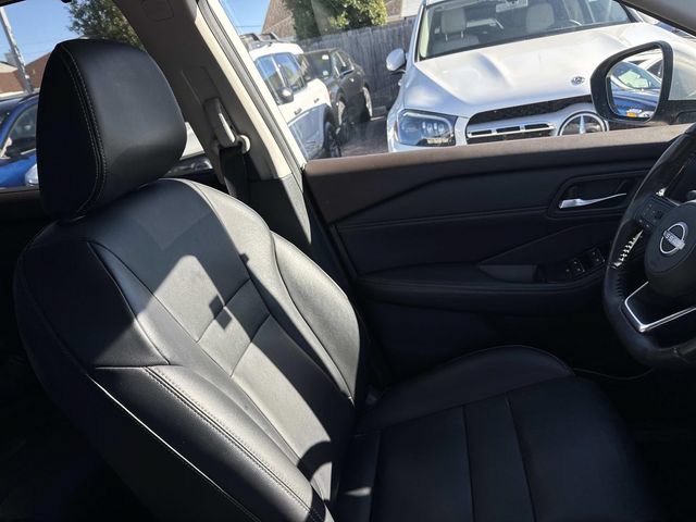 Used 2023 Nissan Rogue SL w/ SL Premium Package FWD image 14