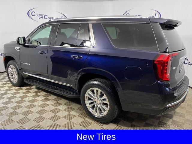 Certified 2024 GMC Yukon SLT w/ SLT Premium Package AWD/4WD image 4