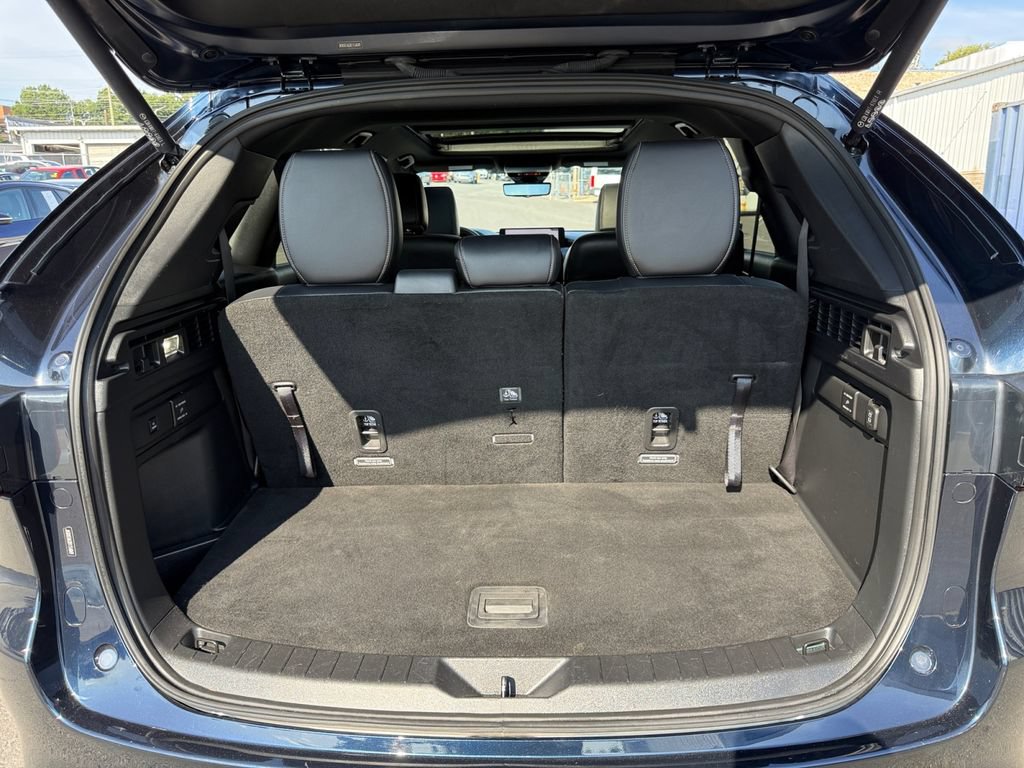 Used 2024 MAZDA CX-90 Plug-In Hybrid w/ Premium Plus AWD/4WD image 28