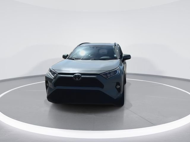 Used 2019 Toyota RAV4 XLE Premium FWD image 4