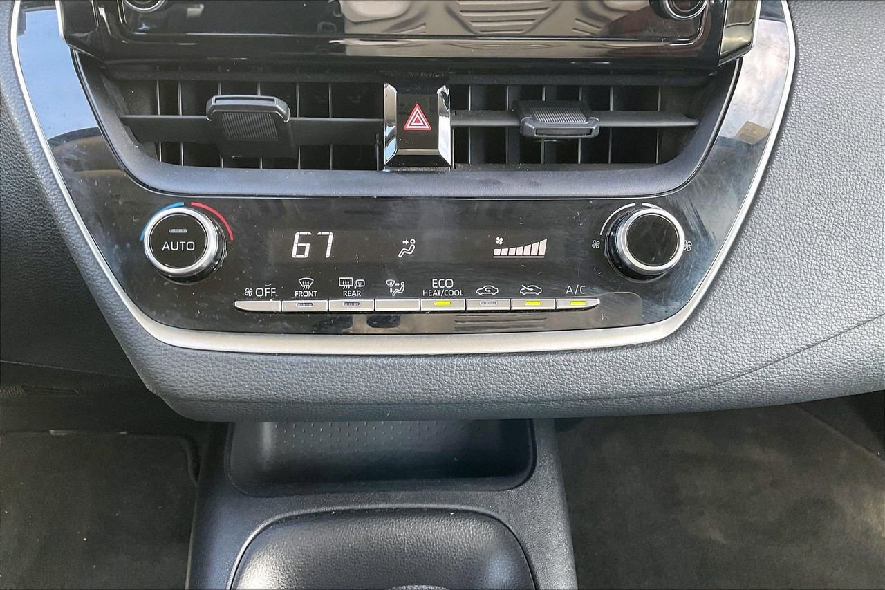 Used 2020 Toyota Corolla LE image 17