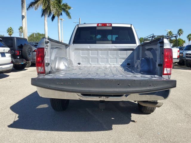 Used 2020 RAM 1500 Classic SLT image 14