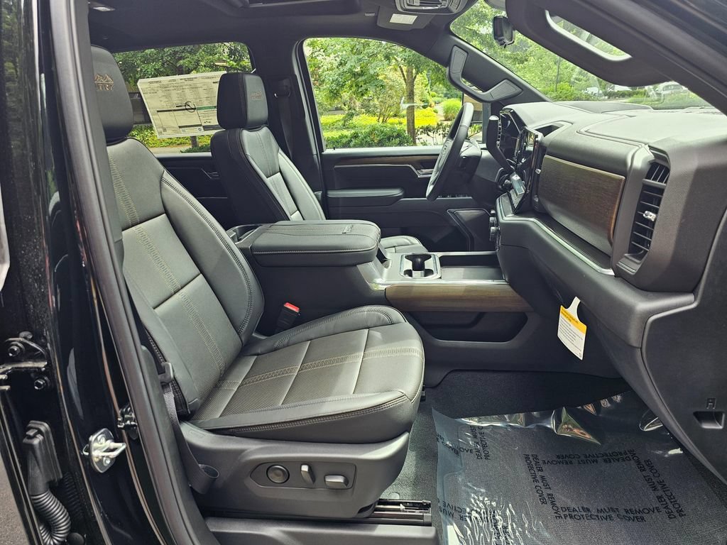 New 2026 Chevrolet Silverado 2500 High Country w/ Midnight Edition AWD/4WD image 11