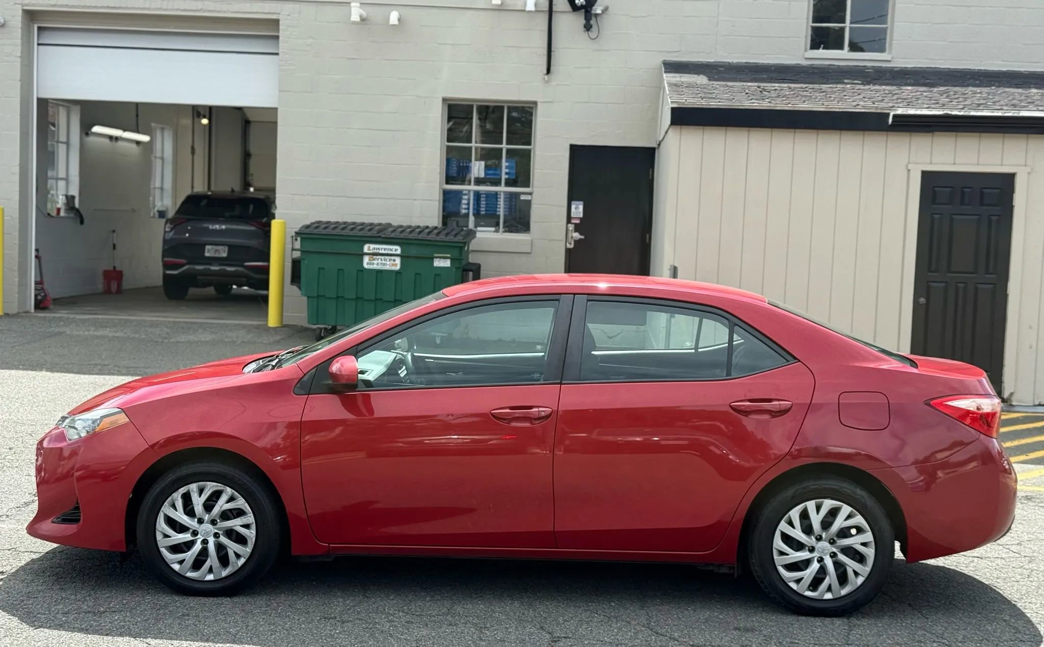 Used 2018 Toyota Corolla LE image 10