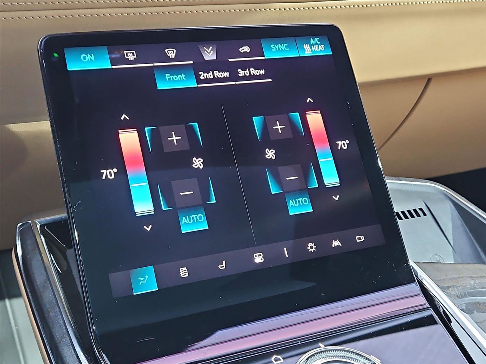 New 2025 Cadillac Escalade IQ Sport 2 AWD/4WD image 15