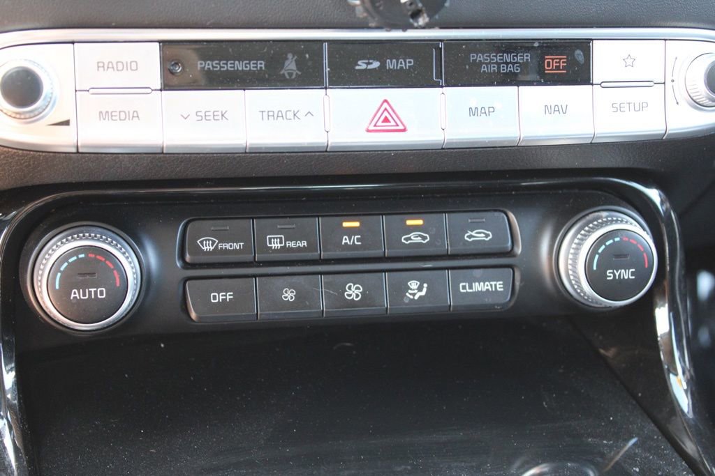 Used 2018 Kia Stinger Premium AWD/4WD image 38