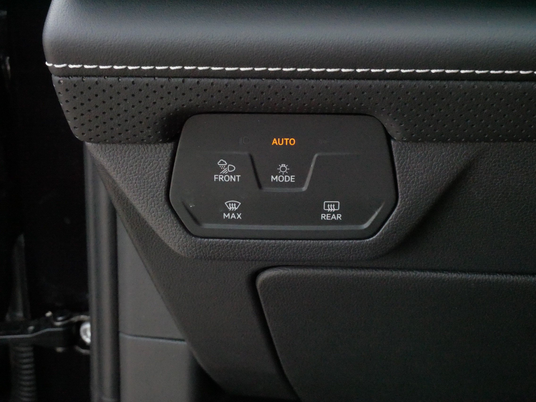 Certified 2026 Volkswagen Atlas SE AWD/4WD image 27