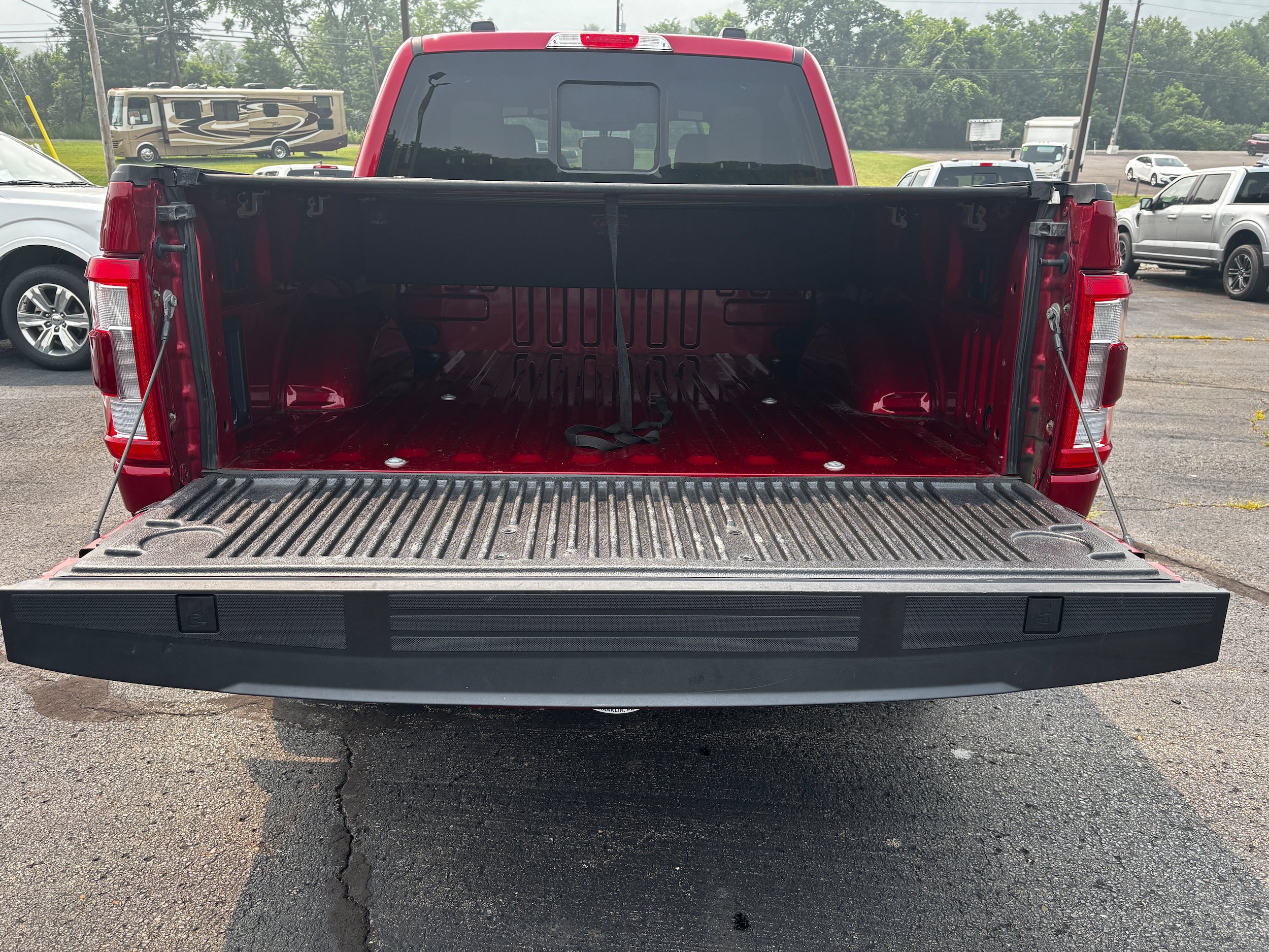 Used 2021 Ford F150 Lariat w/ Equipment Group 502A High AWD/4WD image 8