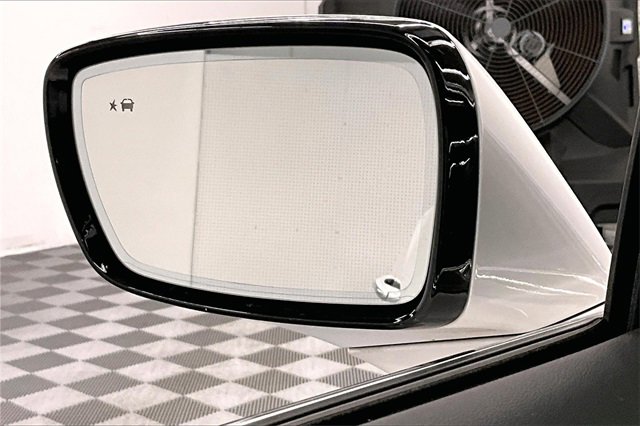 Used 2022 Buick Enclave Avenir image 35