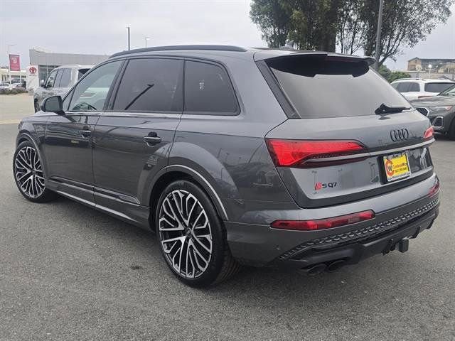 New 2025 Audi SQ7 Premium Plus image 2