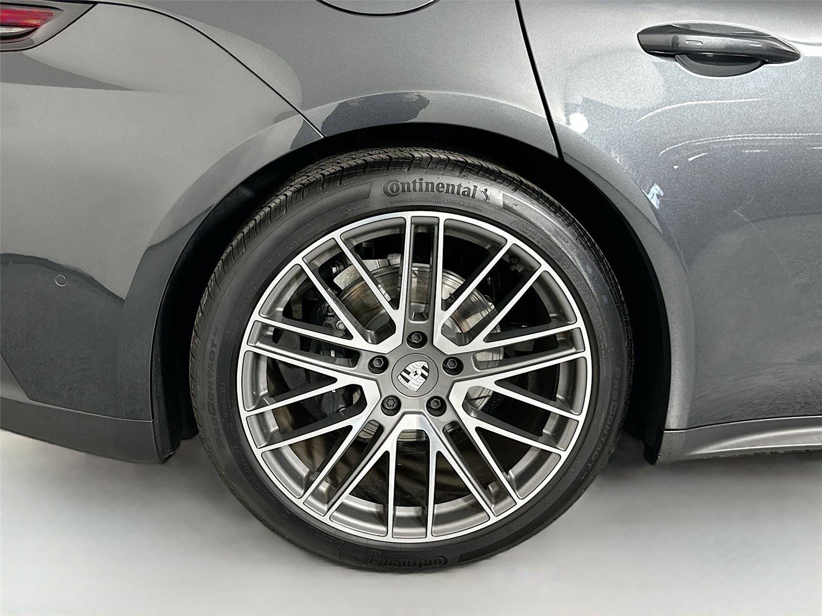 Certified 2024 Porsche Panamera image 13