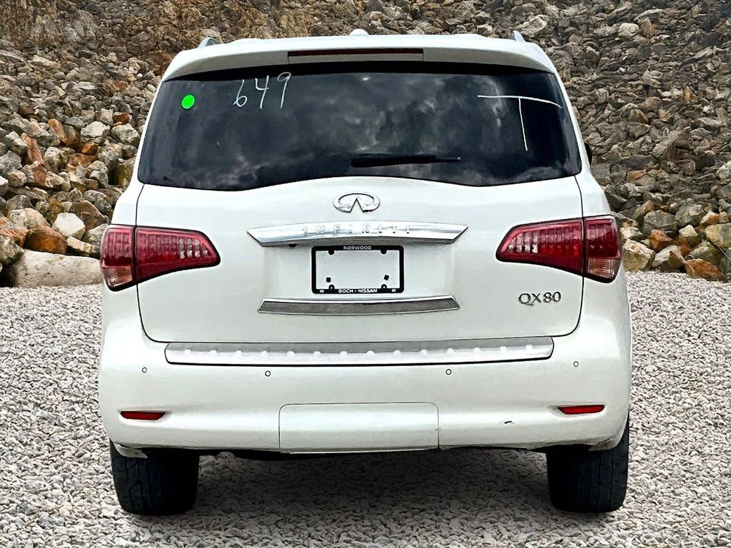 Used 2017 INFINITI QX80 4WD image 3