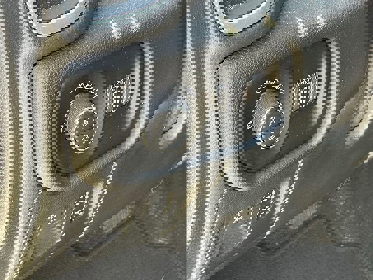 Used 2021 RAM 1500 Laramie w/ Sport Appearance Package image 7