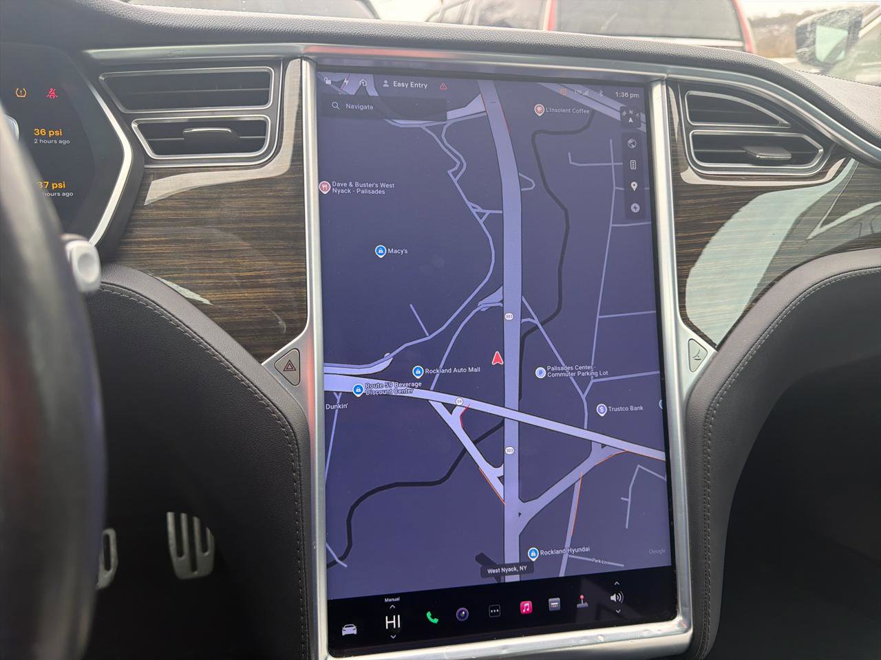 Used 2015 Tesla Model S 85D image 28