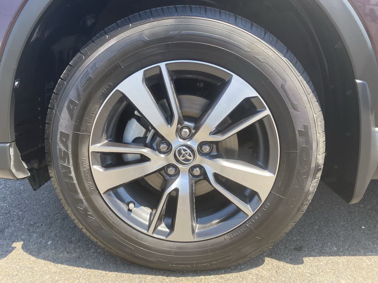 Certified 2018 Toyota RAV4 XLE AWD/4WD image 10