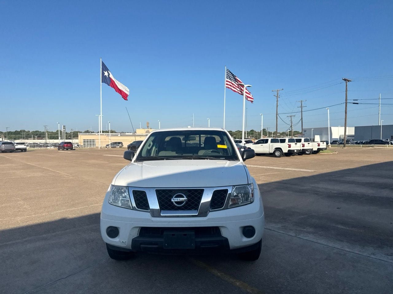 Used 2016 Nissan Frontier SV RWD image 4