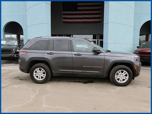 Certified 2023 Jeep Grand Cherokee Laredo w/ Luxury Tech Group I