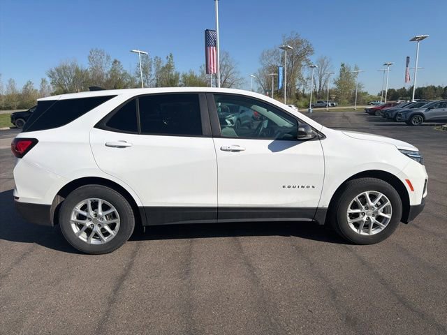 Used 2024 Chevrolet Equinox LS w/ LS Convenience Package AWD/4WD image 4