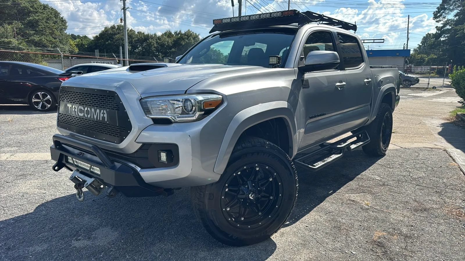 Used 2016 Toyota Tacoma TRD Sport w/ Towing Package AWD/4WD image 7