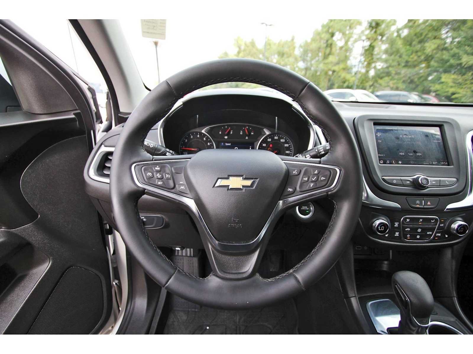 Used 2024 Chevrolet Equinox LT FWD image 12