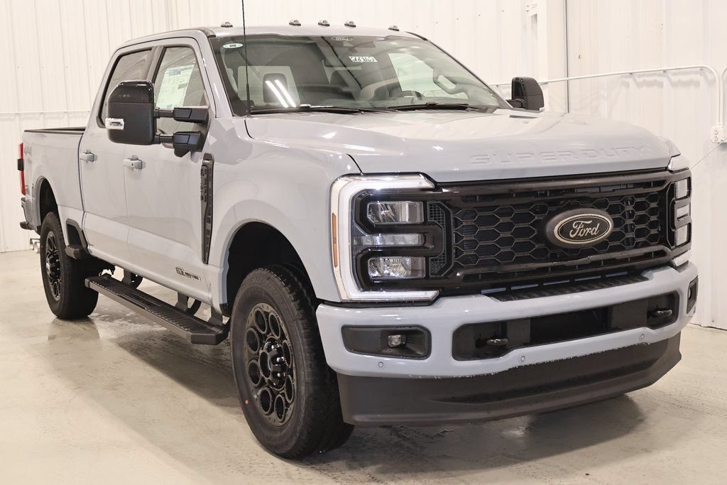 New 2026 Ford F350 Lariat w/ Black Appearance Package AWD/4WD image 2