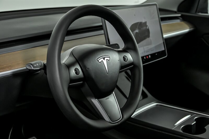 Used 2022 Tesla Model Y Performance AWD/4WD image 21