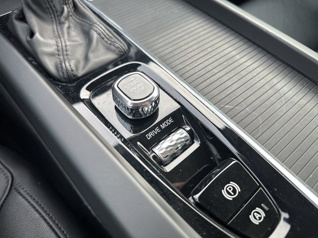 Used 2019 Volvo S60 T6 Momentum w/ Multimedia Package image 28