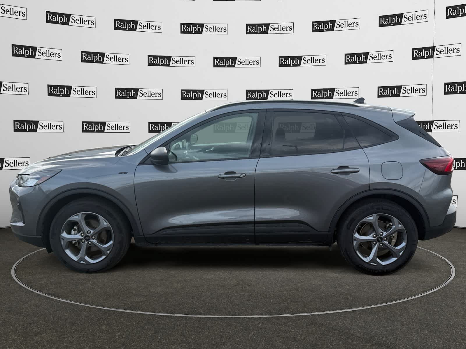 Used 2025 Ford Escape ST-Line FWD image 3