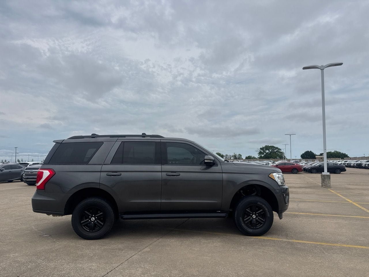Used 2019 Ford Expedition XLT w/ Equipment Group 201A RWD image 26